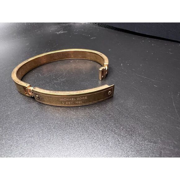 Michael Kors Logo Bracelet - Picture 8 of 8